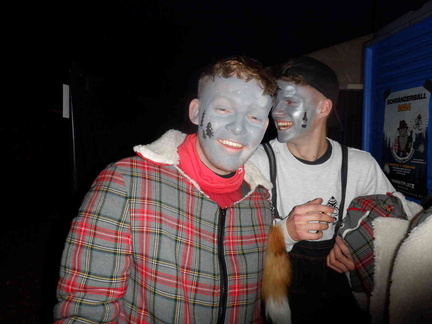 888507