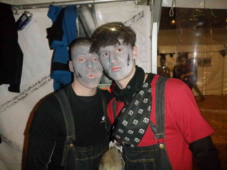 888550.JPG